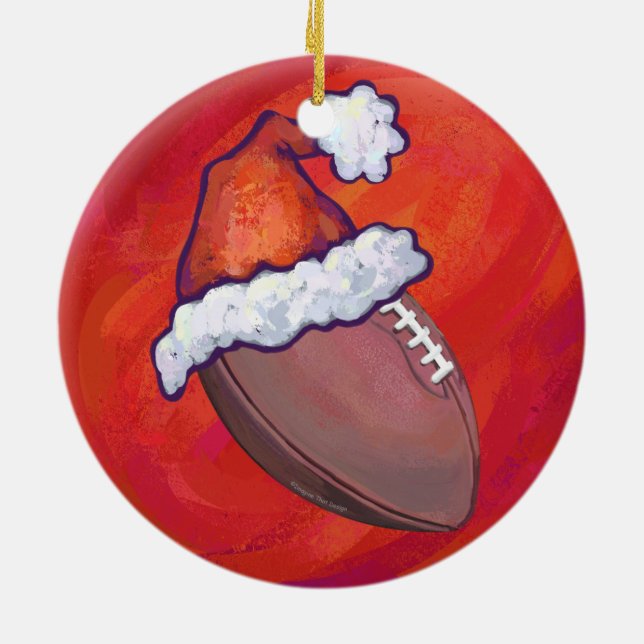 Fußball in Weihnachtsmannmütze über Rot Keramikornament (Hinten)