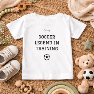 Fußball-Legende in Ausbildung Baby-Outfit Baby T-shirt