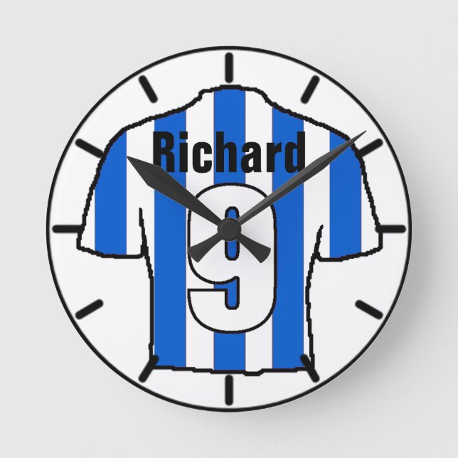 Fußball-Lüfter Shirt zu personalisieren. Runde Wanduhr (Vorderseite)