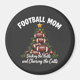 Fußball-Mama, die die Hallen zum Weihnachtsfußball Magnet