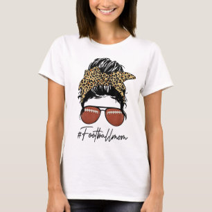 Fußball-Mama mit Leopard und Messy Bun T-Shirt