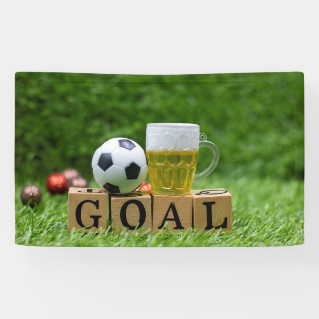 Fußball mit dem Wort Ziel und Bier auf Grün Banner (Horizontal)