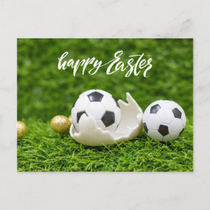 Fußball mit Eiern Ostern auf grünem Gras Postkarte