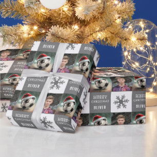 Fußball mit Santa-Hut-Schneeflocken-Foto Geschenkpapier