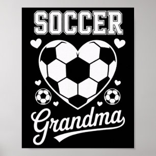 Fußball-Oma unterstützt jugendliche Fußballspieler Poster