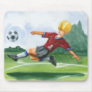 Fußball-Spieler, der einen Ball durch Jay Mousepad