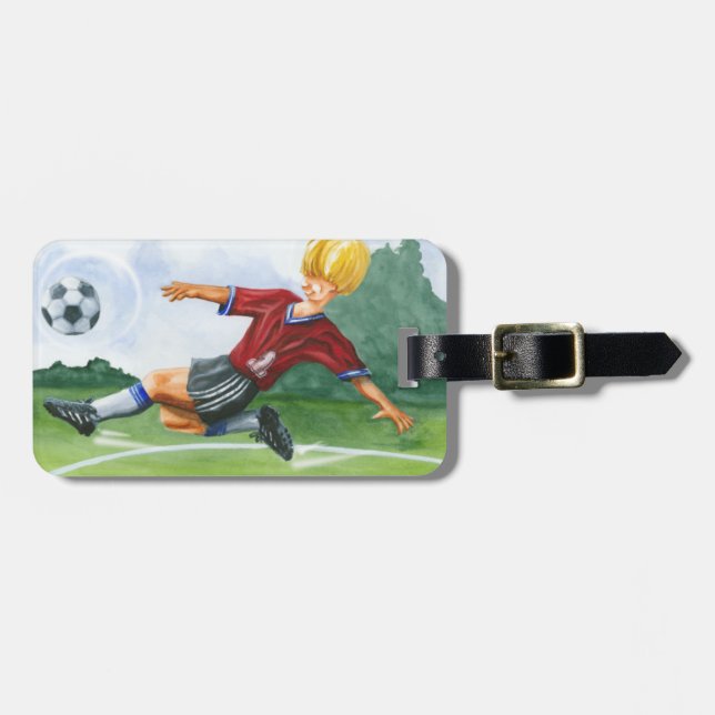 Fußball-Spieler spielen einen Ball von Jay Throckm Gepäckanhänger (Vorderseite horizontal)