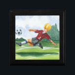 Fußball-Spieler spielen einen Ball von Jay Throckm Geschenkbox<br><div class="desc">Ein Fußball hängt in der Luft,  gewartet für den bösartigen Tritt,  den der Spieler gerade aufzieht,  um zu liefern. Kann er es wie Beckham biegen? Ein schönes Stück,  um an der Wand zu hängen oder als Geschenk an den Fußball-Liebhaber in Ihrem Leben!</div>