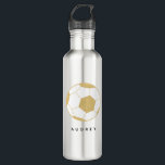 Fußball Sports Individuelle Name Gold Grau Wasserf Edelstahlflasche<br><div class="desc">Diese personalisierte Wasserflasche mit goldenem Fußball wird den Fußball- (oder Fußball-) Liebhaber in Ihrem Leben begeistern. Text ist anpassbar. Teil einer Sammlung von Parcel Studios. *Das Detail der Goldfolie wird simuliert. Echte Folie wird nicht im Endprodukt verwendet.</div>