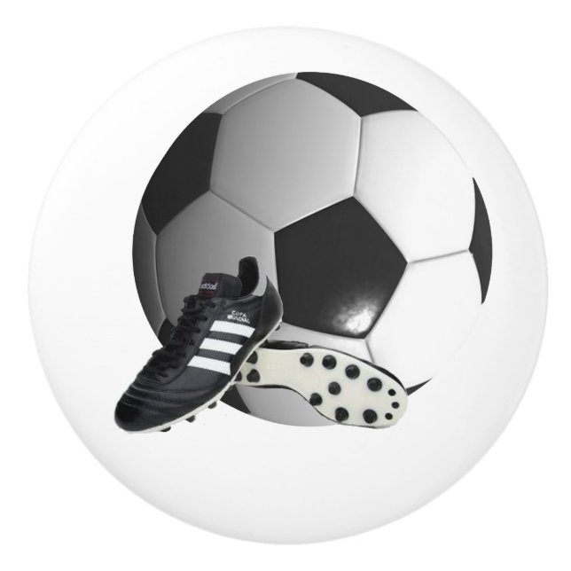 Fußball und Schuhe, Knoblauch Gezeichnet. Keramikknauf (Vorderseite)