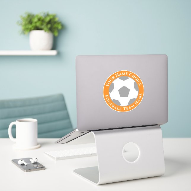 Fußballfan Personalisiert mit Teamname Laptop Aufkleber (Laptop auf Schreibtisch)