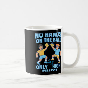 Fußballfans High Fives Teamgeist Grafikdesign Kaffeetasse