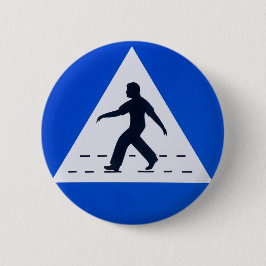 Fußgängerübergangsschild in Omani - Muscat, Oman Button