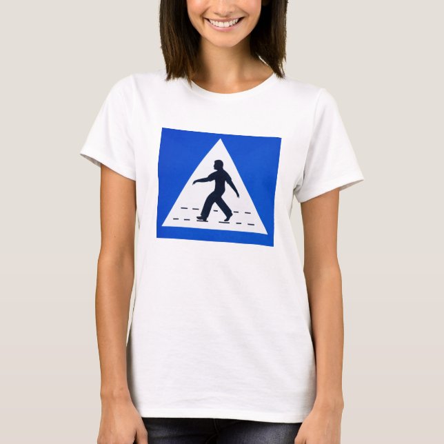 Fußgängerübergangsschild in Omani - Muscat, Oman T-Shirt (Vorderseite)