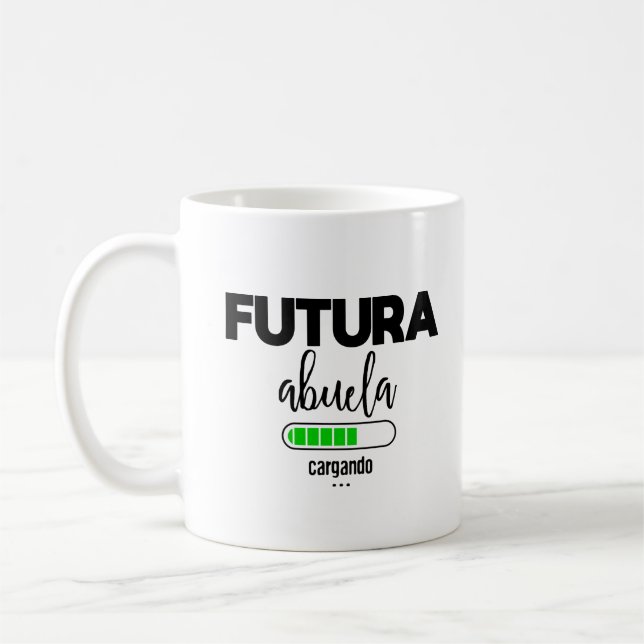 Futura abuela cargando kaffeetasse (Links)