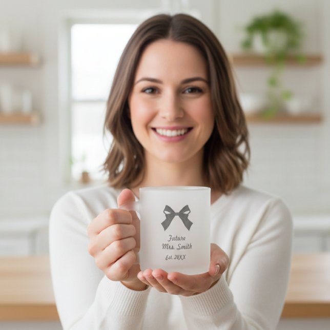 Future Mrs Glass Mug, Engaged Coffee Mug, Bride Mattglastasse (Von Creator hochgeladen)