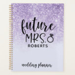 Future Mrs. Wedding Lila Glitzer Planer<br><div class="desc">Bleibe mit Ihrer Hochzeitsplanung mit diesem personalisierten Planer mit Ihrem zukünftigen Nachnamen.</div>