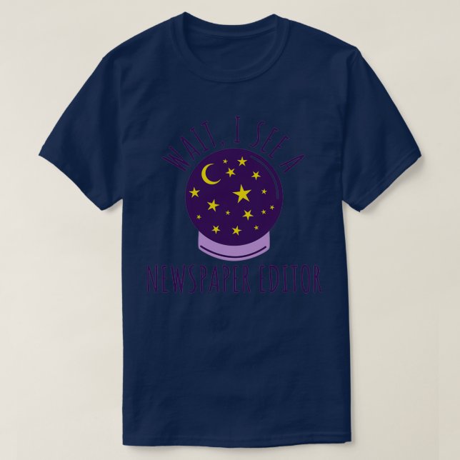 Future Newspaper Editor Abschluss Geschenke T-Shirt (Design vorne)