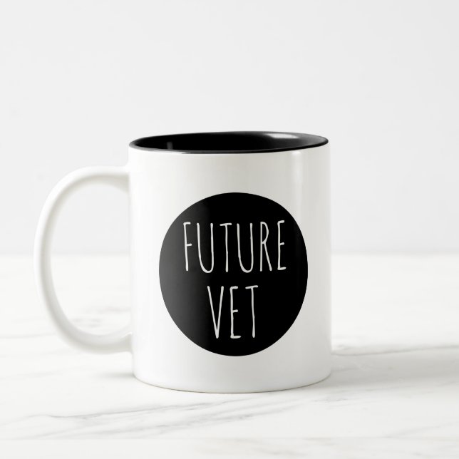 Future Vet // Career Profession Celebration Zweifarbige Tasse (Links)