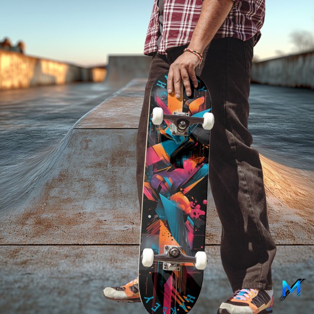 Futuristische Neon - Bold Abstrakt Geometric Skateboard (Von Creator hochgeladen)