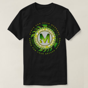 Futuristische Tech-Letter-M-Typografie mit benutze T-Shirt