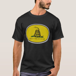 Gadsden-Flagge treten nicht auf mir ovalen Entwurf T-Shirt