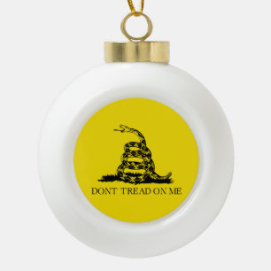 Gadsden-Klapperschlangenflagge: Amerikanischer Una Keramik Kugel-Ornament