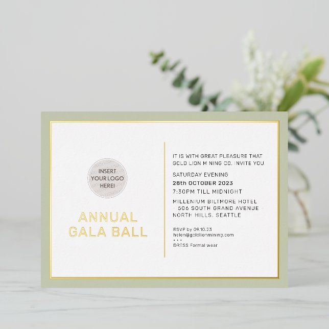 GALA BALL Logo modern minimalistisch grün Gold Folieneinladung (Stehend vorne)