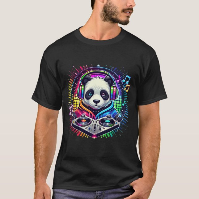 Galactic Panda DJ - Cyberpunk Music Vibes Merch T-Shirt (Vorderseite)