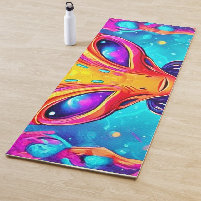Galaktische Cyborg-Alien mit Neon Glow Yogamatte (Beispiel)