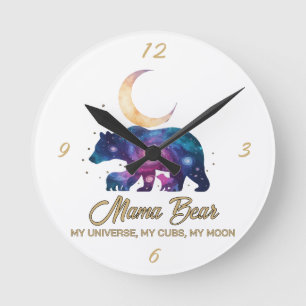 Galaxie Mama Bär & Mondsilhouette der Jungen Runde Wanduhr