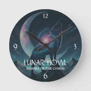 Galaxie-Wolf-Silhouette mit mystischem Nebel-Mond Runde Wanduhr