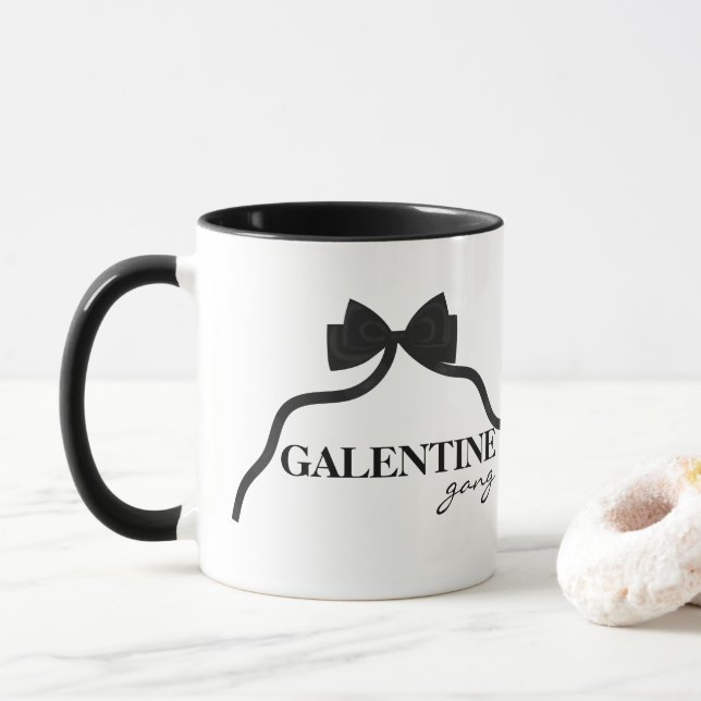 Galentine Gang Friend Valentine Black Bow Tasse (Mit Donut)