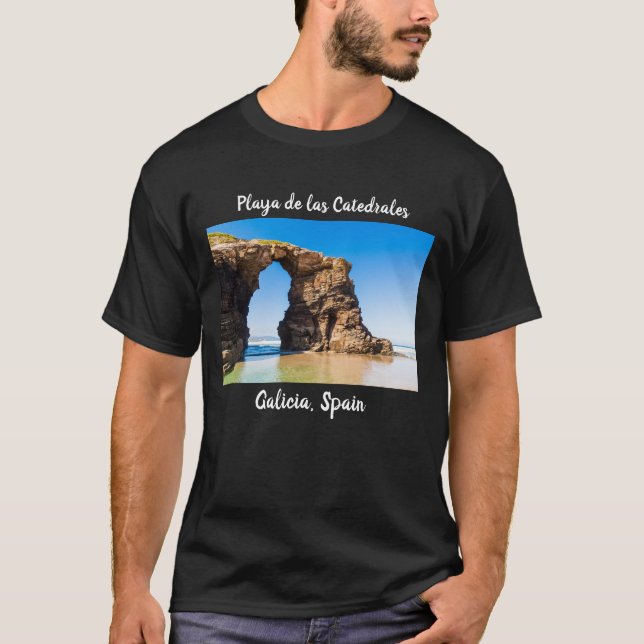 Galicien, Spanien - Playa de las Catedrales. T-Shirt (Vorderseite)