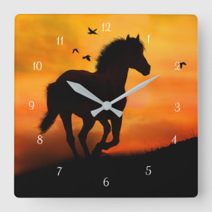 Galloping Horse and Birds in Sunset Quadratische Wanduhr
