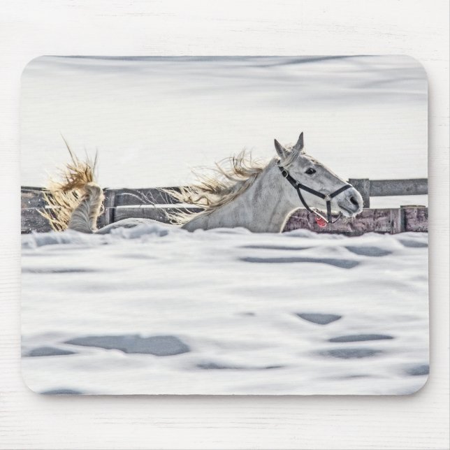 Galloping im Schnee Mousepad (Vorne)