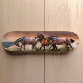 Galopp Pferde im Surf Skateboard Deck