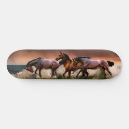 Galopp Pferde im Surfbrett Skateboard