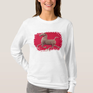 Galoppierendes Pferd mit einem Huf, der auf a T-Shirt