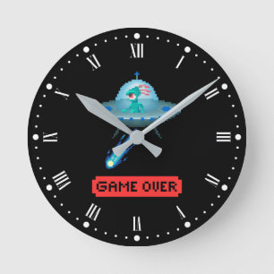 'Game Over' Alien fliegendes UFO Raumschiff, Pixel Runde Wanduhr