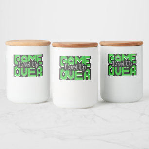 Game Over, Level Up: Pixelige Retro-Spielwelt Lebensmitteletikett