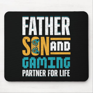Gamer Bond – Vater und Sohn spielen zusammen Mousepad