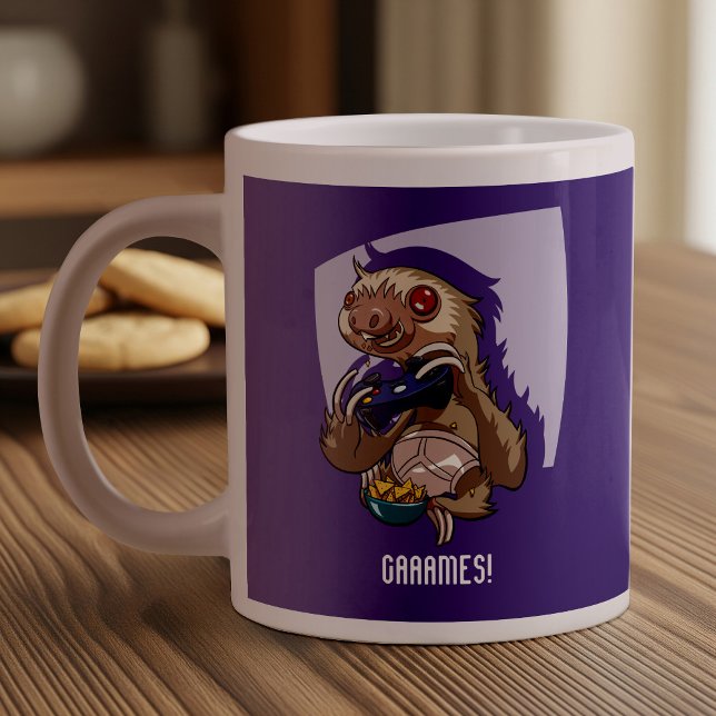Gamer Eating Nachos in Underpants Cartoon Sloth Jumbo-Tasse (Von Creator hochgeladen)