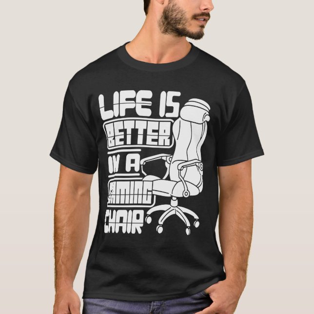 Gamer in einem Videospiel-Challenger T-Shirt (Vorderseite)