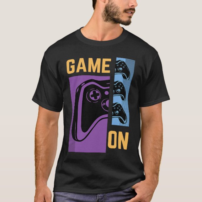 Gamer On Console Controller Der Achtzigjährige T-Shirt (Vorderseite)