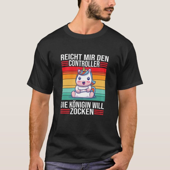 Gamer Reicht Mir Den Controller Queen PS5 Console T-Shirt (Vorderseite)