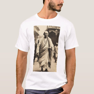 "Gandhi Ji Legacy: Ikonischer T - Shirt von Männer