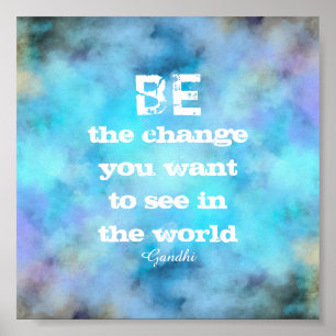 Gandhi-Zitat ist die Veränderung lila und blau Poster