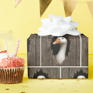 Gänsepinkeln aus gezacktem Holzloch Geschenkpapier