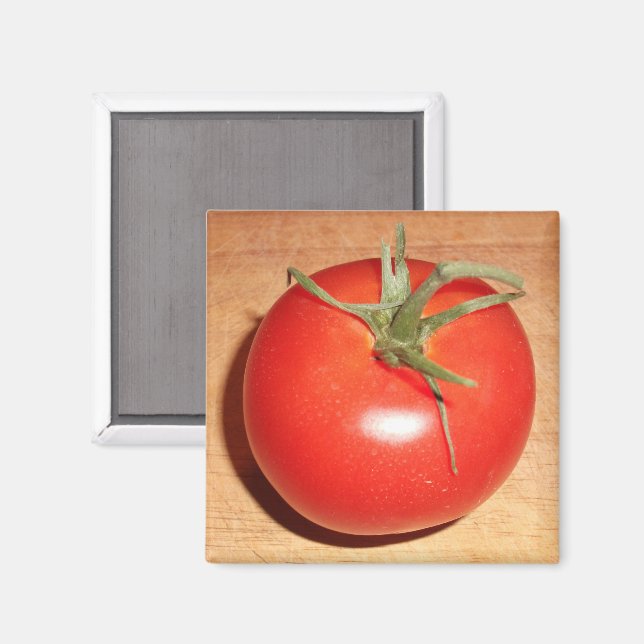 Ganzes Rotes Tomat auf Holzschneidemaschine Magnet (Vorderseite/Rückseite)